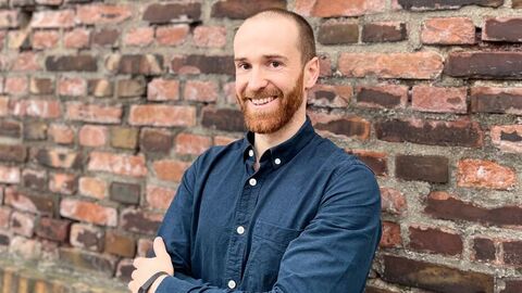 Prof. Dr. Timo Richarz lächelt in die Kamera