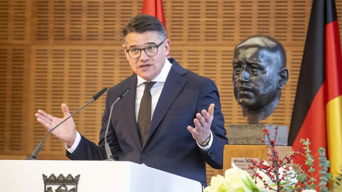 Festakt zur Verleihung der Wilhelm-Leuschner-Medaille an Fritz Bauer