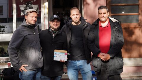 Der Frankfurter Filmemacher Enkelejd Lluca am Set von "Das Meer ist der Himmel"