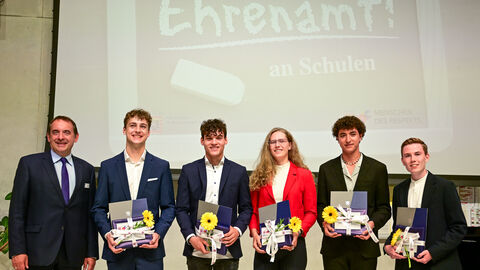 Kultusminister Lorz würdigt ehrenamtliches Engagement an Schulen